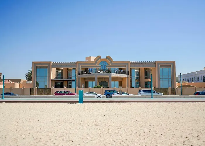 Hometown Apartments - Kite Palace - Lavish 7 Bedrooms Villa On Kite Beach