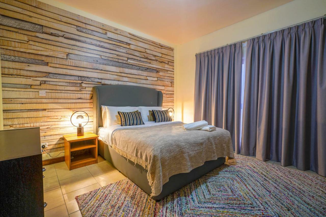Hometown - Kite Palace - Lavish 7 Bedrooms On Kite Beach Villa *