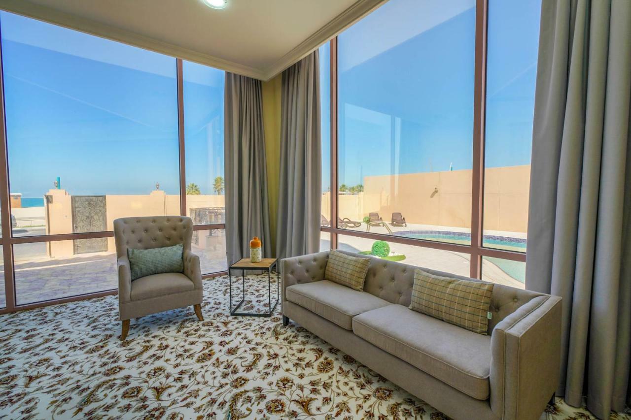 Villa Hometown - Kite Palace - Lavish 7 Bedrooms On Kite Beach *