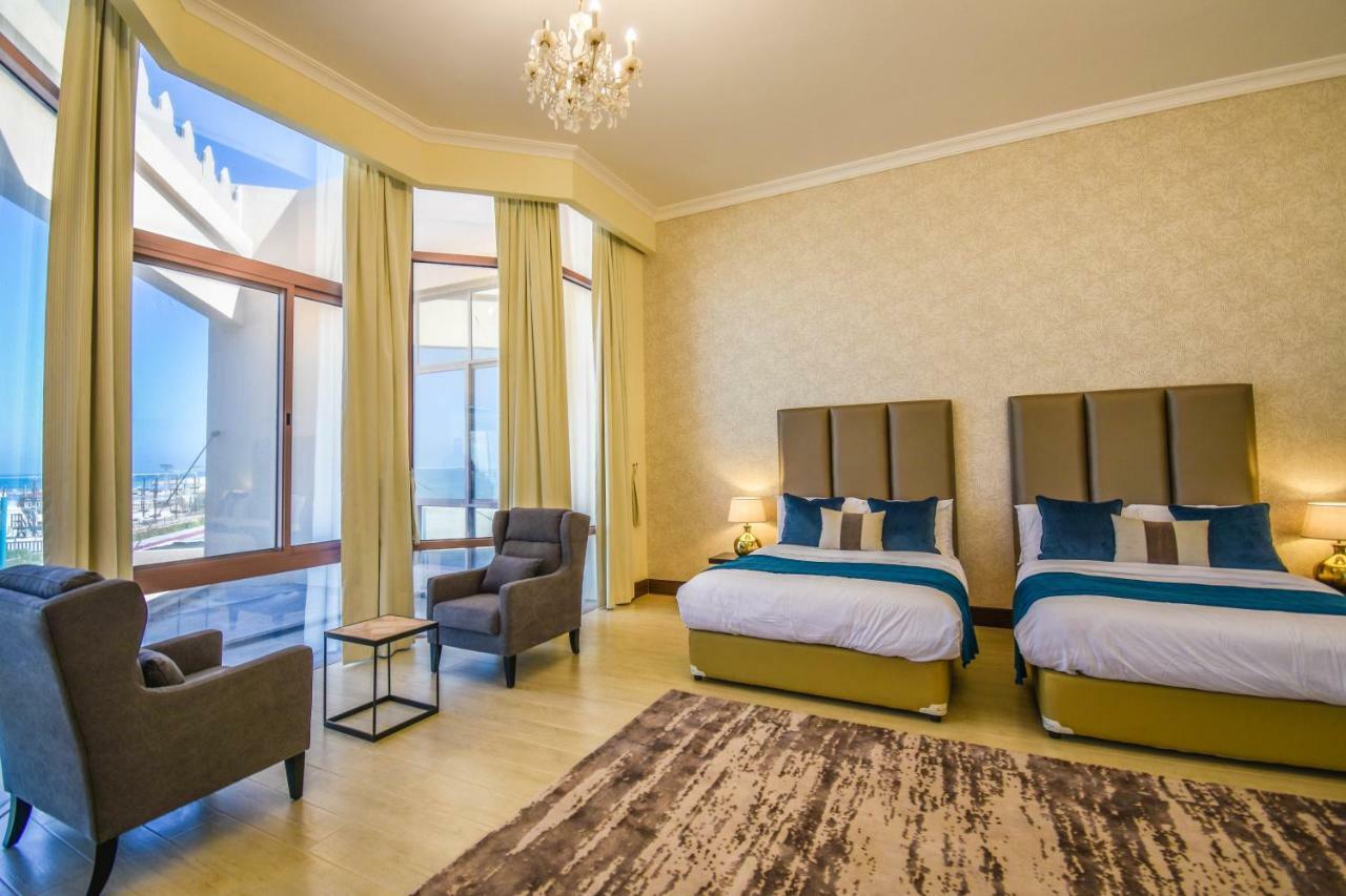Hometown - Kite Palace - Lavish 7 Bedrooms On Kite Beach Villa