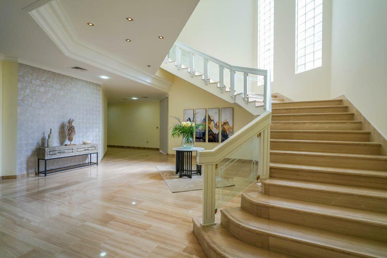 Villa Hometown - Kite Palace - Lavish 7 Bedrooms On Kite Beach *