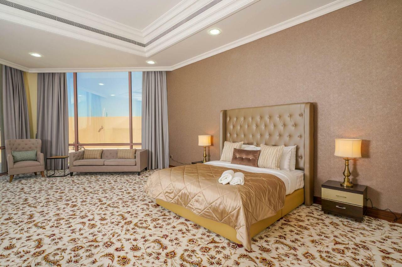 Villa Hometown - Kite Palace - Lavish 7 Bedrooms On Kite Beach Dubai